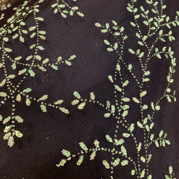 BRAND NEW never worn formal dress - Picture 2 of 4